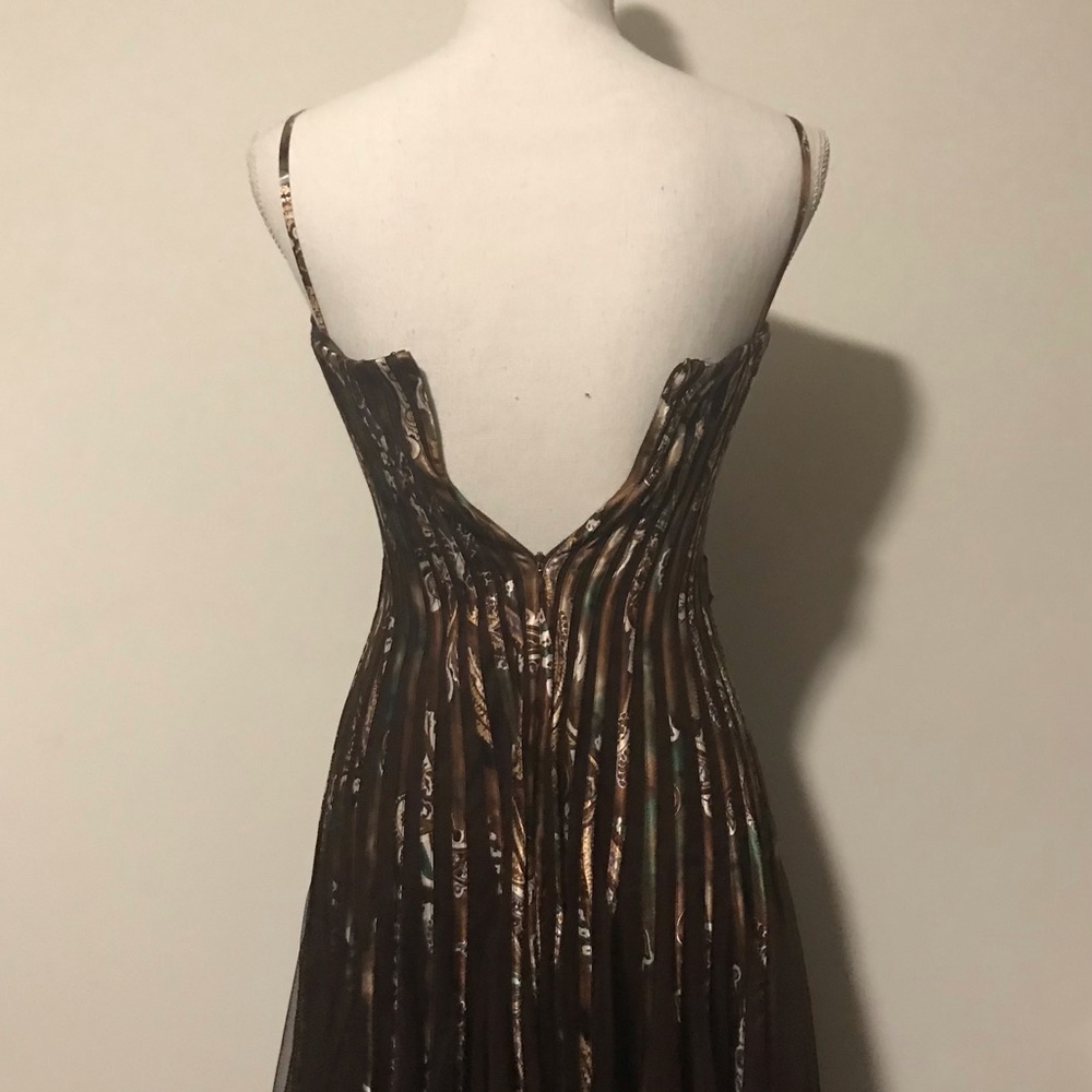Stunning Cache Midi Dress - Picture 6 of 15